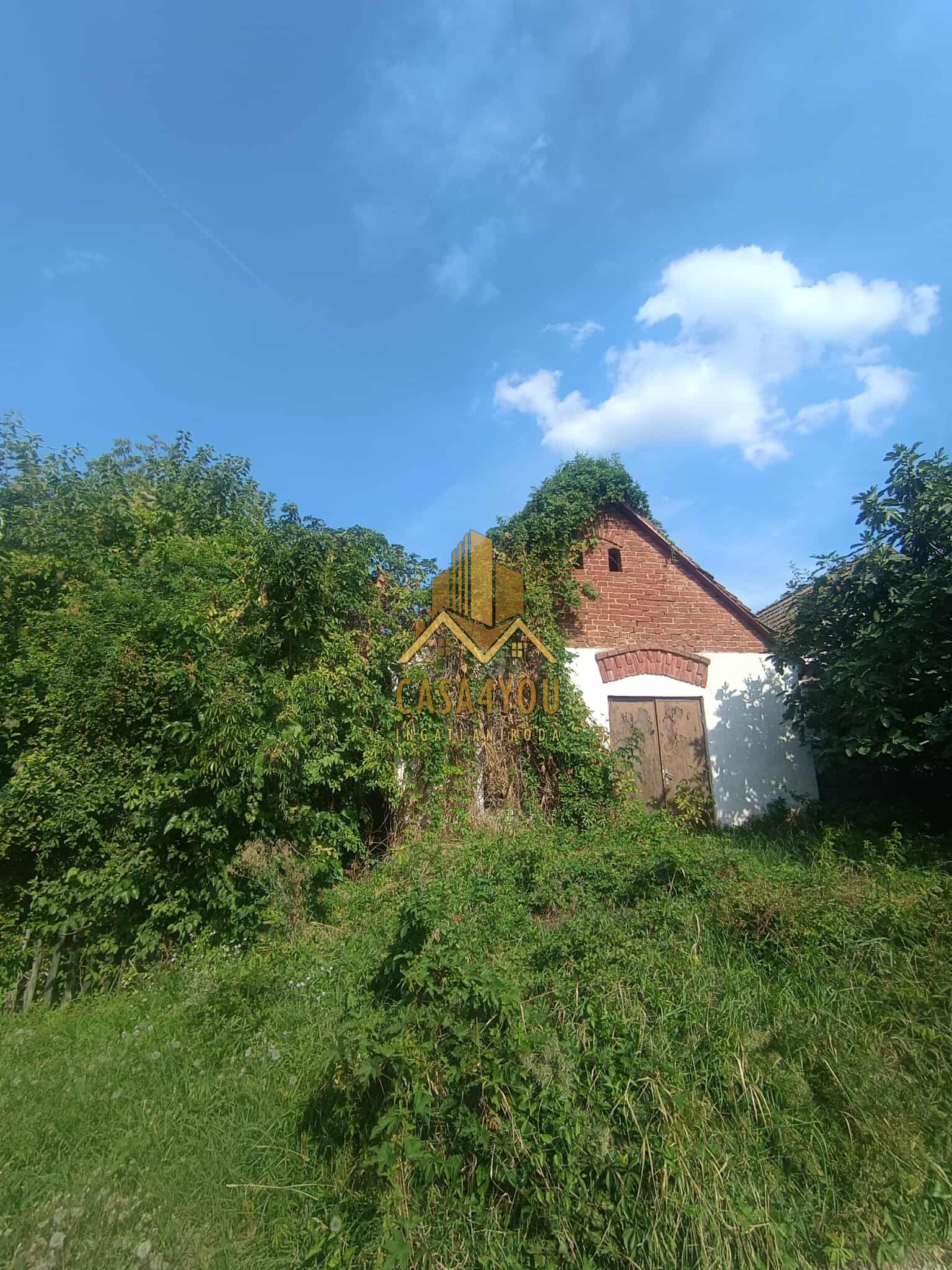 Eladó telek Bogádon présház eladó