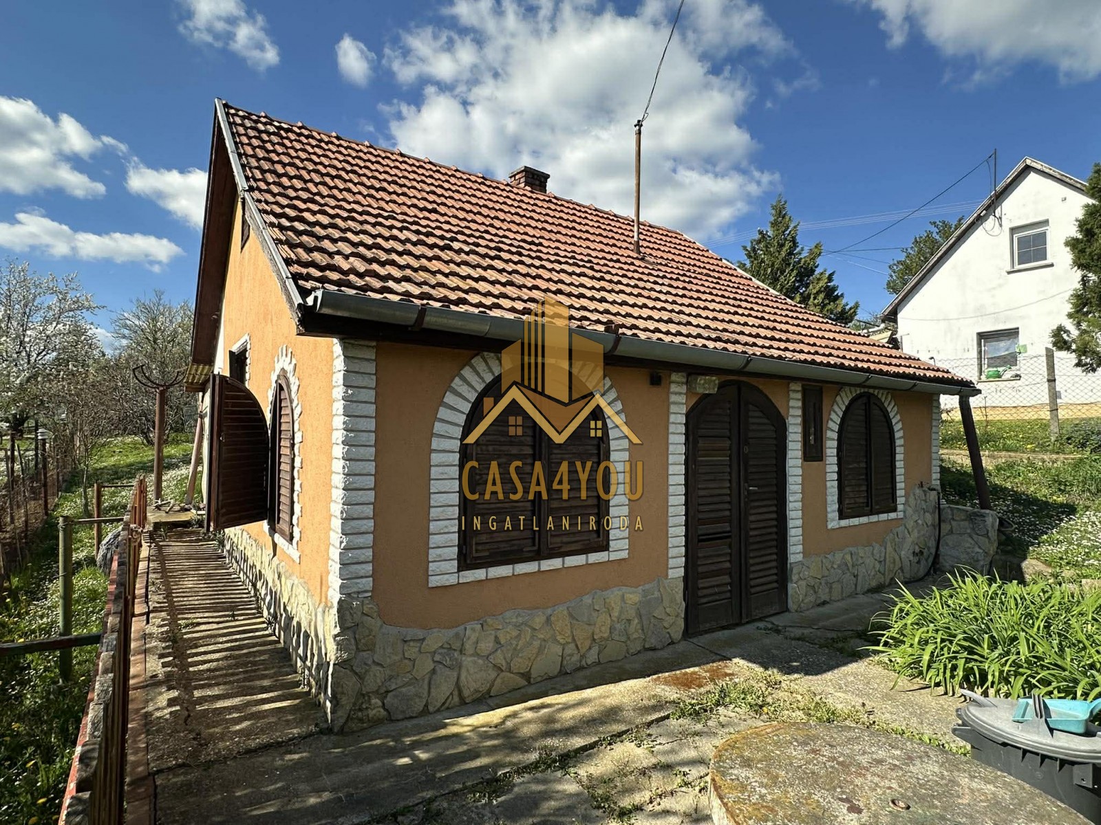 Eladó zártkerti ingatlan Komló-Somág dűlőn zártkerti ingatlan eladó