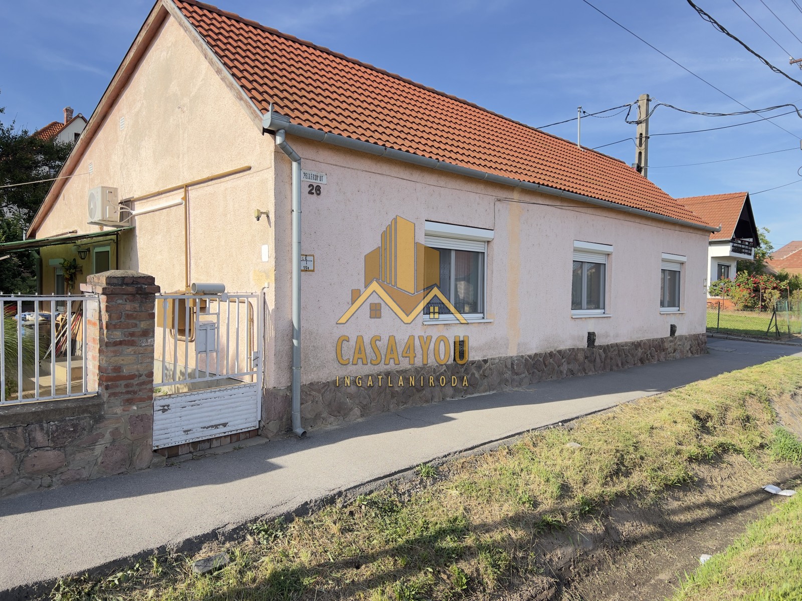 Eladó családi ház Pécs-Patacson családi ház garázzsal eladó